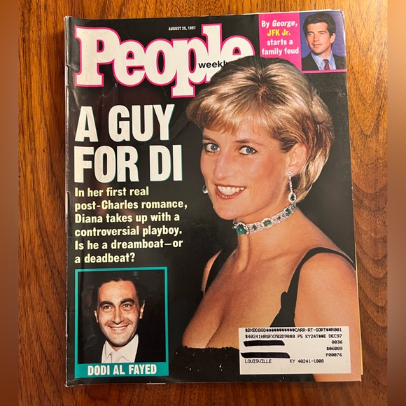 Princess Diana bundle of 10 tribute magazines 1 book 1 CD - Picture 7 of 16